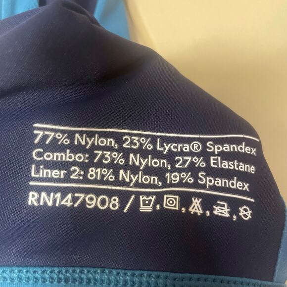 Outdoor voices sports bra blue keyhole back hook and eye closure size large - Picture 4 of 4